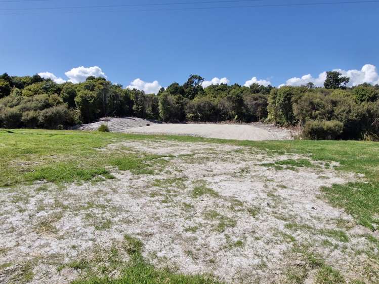 8 Chesterfield Road Awatuna_16