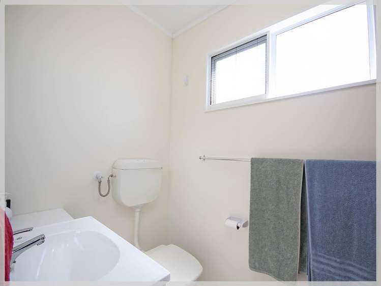 8 Hart Street Foxton Beach_23