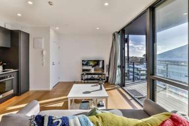 502/10 Auburn Street_4