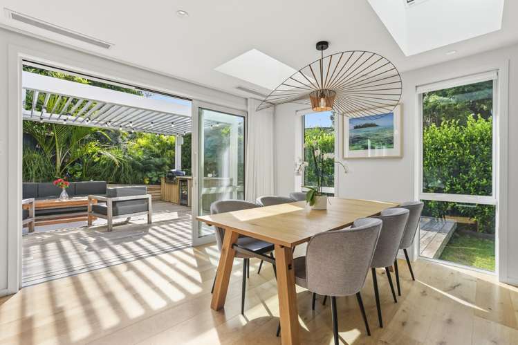 2/1 Gray Crescent Torbay_7