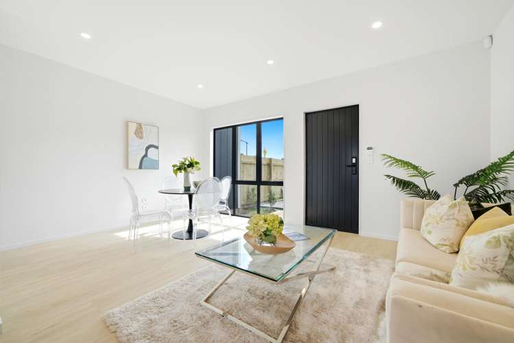 60 & 62 Wavecrest Lane Hobsonville_3
