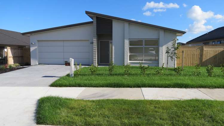 6 Andalusian Way Karaka_0