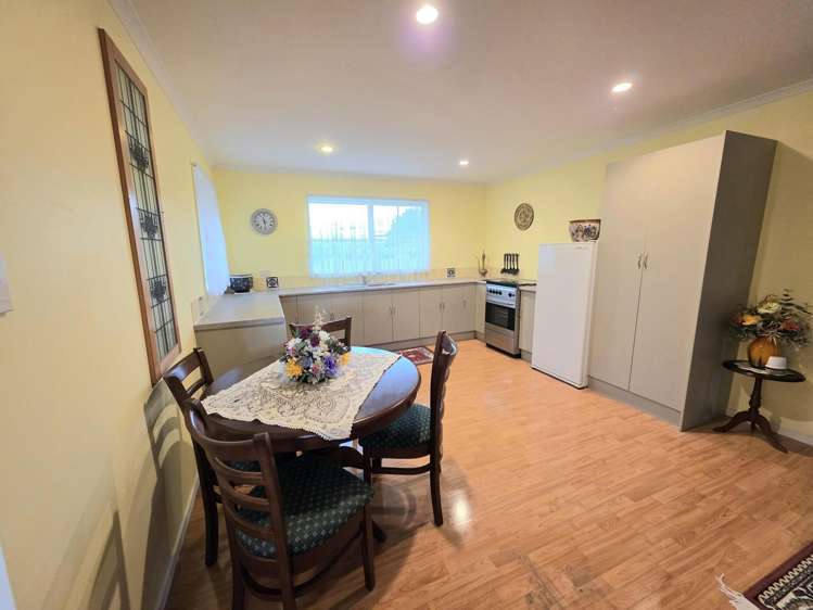 79 Maudes Road Deborah_9