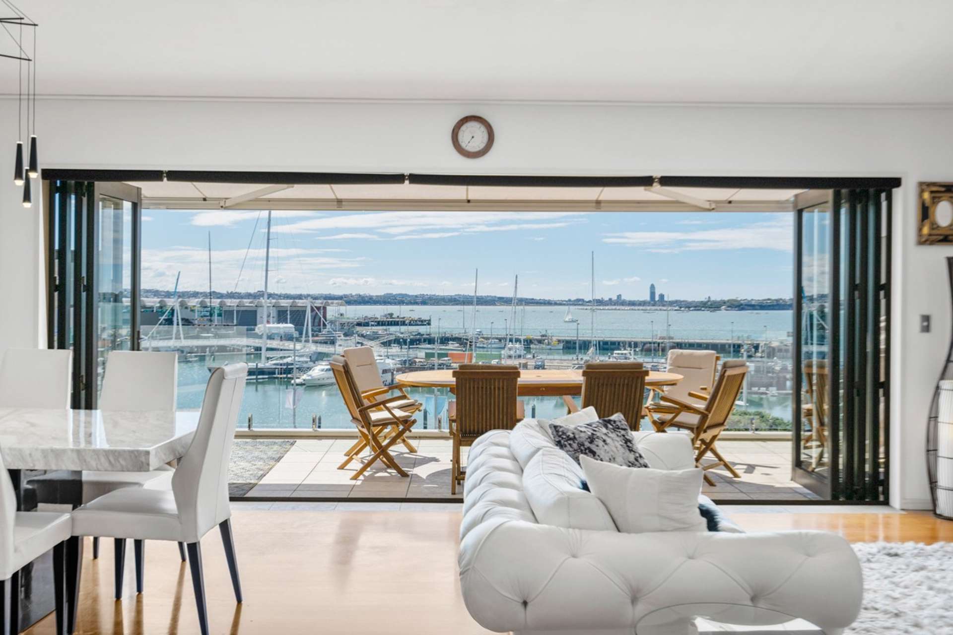 5B/124 Customs Street West  (6 May -27 Oct) 10015_0