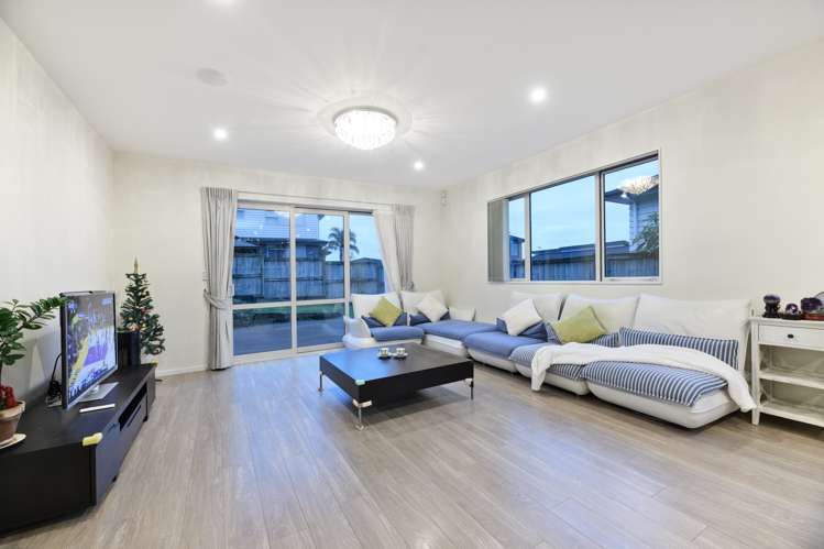 7 Syrah Crescent Ranui_4