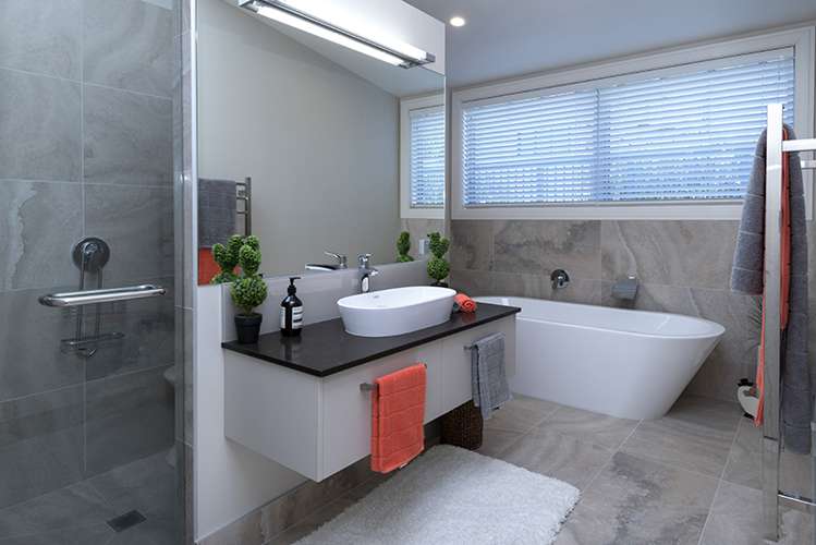 2 Charles Dickens Drive Mellons Bay_15