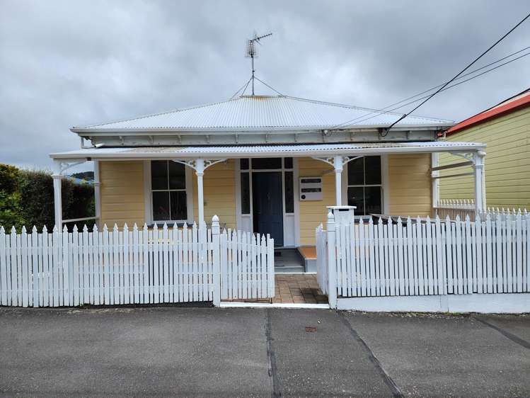 10 Daniell Street Newtown_13