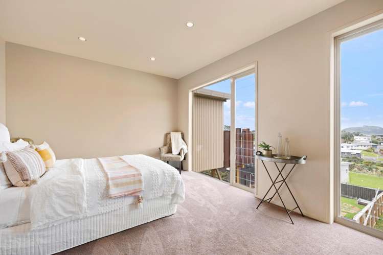 5 Blue Moon Rise Langs Beach_11