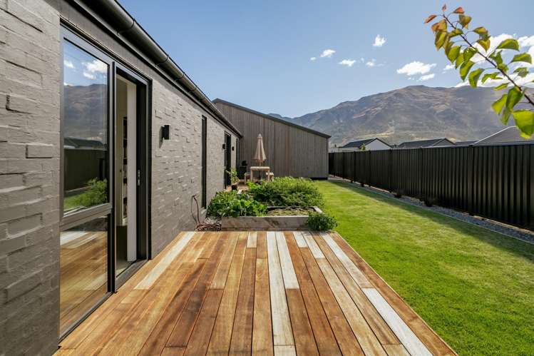 17 Dunn Street Lake Hawea_12