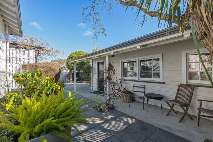 76 Albert Street Palmerston North Central_16