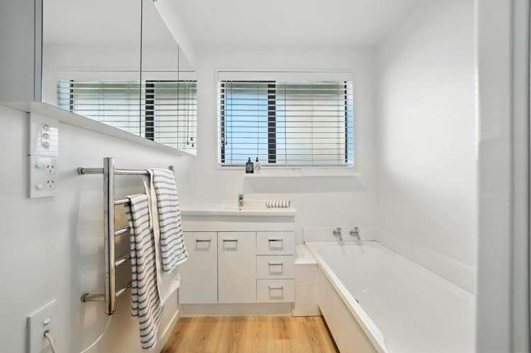 2/256 Innes Road Saint Albans_14