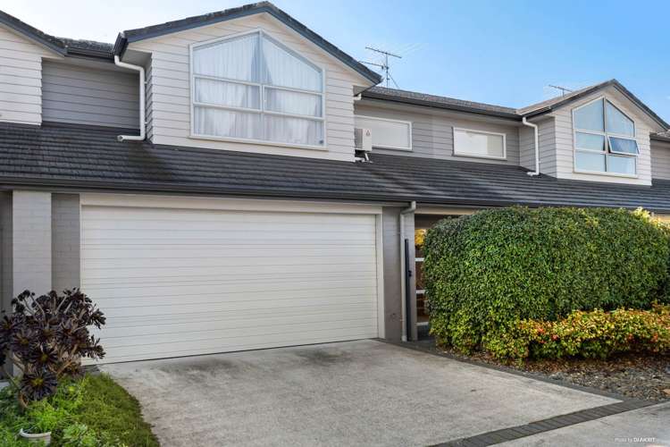 27 Savona Drive Flat Bush_14