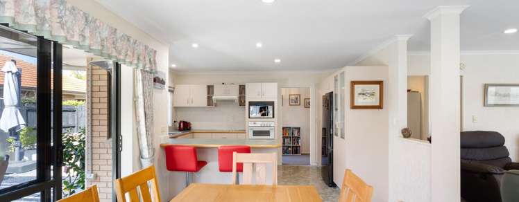 6 Bahamas Key Papamoa_17