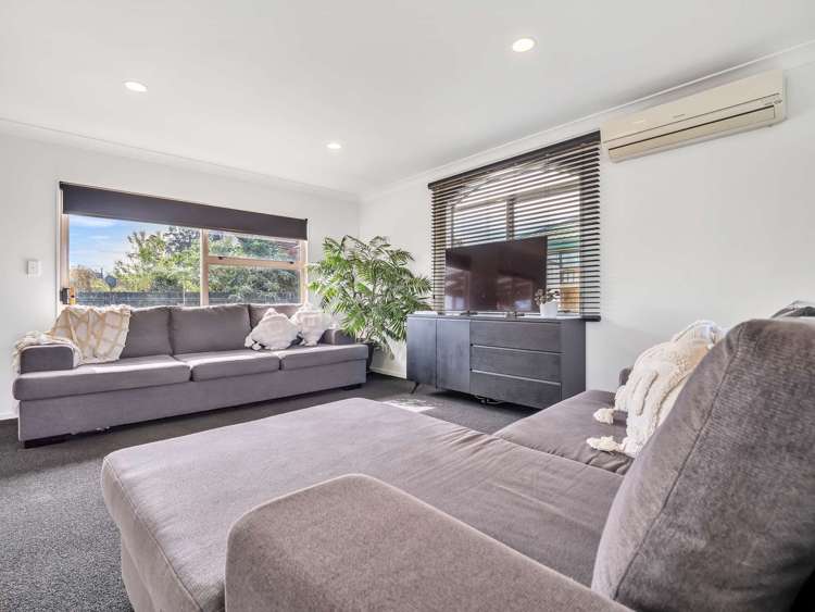 88 Dixon Road Glenview_9