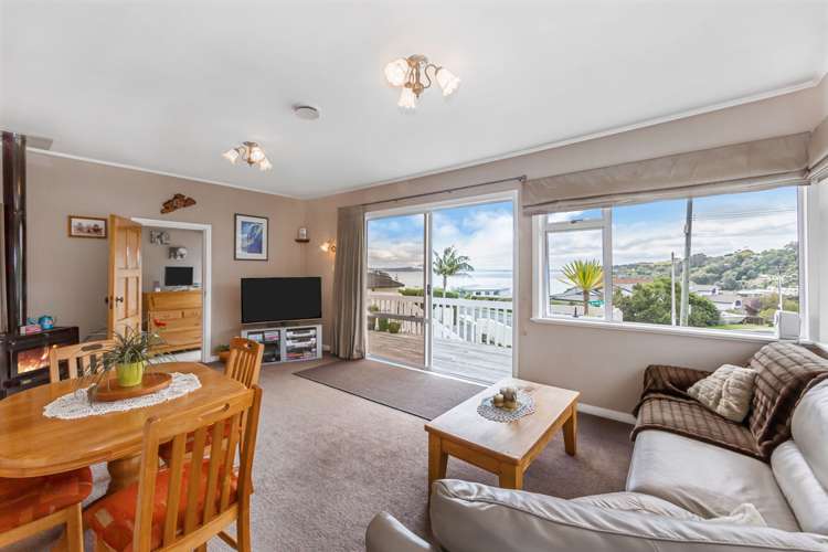 4 Crown Road Tindalls Beach_5