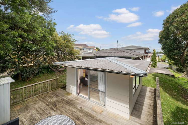 11b Lancelot Place Glenfield_11