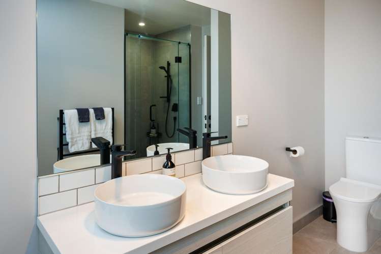 4 Sardinia Grove Fitzherbert_17