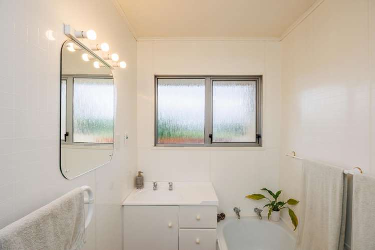 56 Fairview Avenue Feilding_10