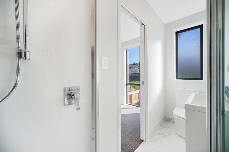 7/31 Ayton Drive 3320_10