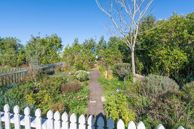 51 Shelly Beach Road, Shelly Beach Helensville_13