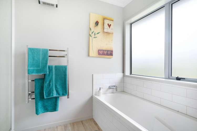 3 Camellia Lane Carterton_16