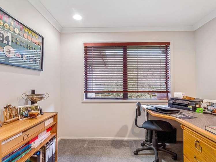 117 Basley Road Owhata_15