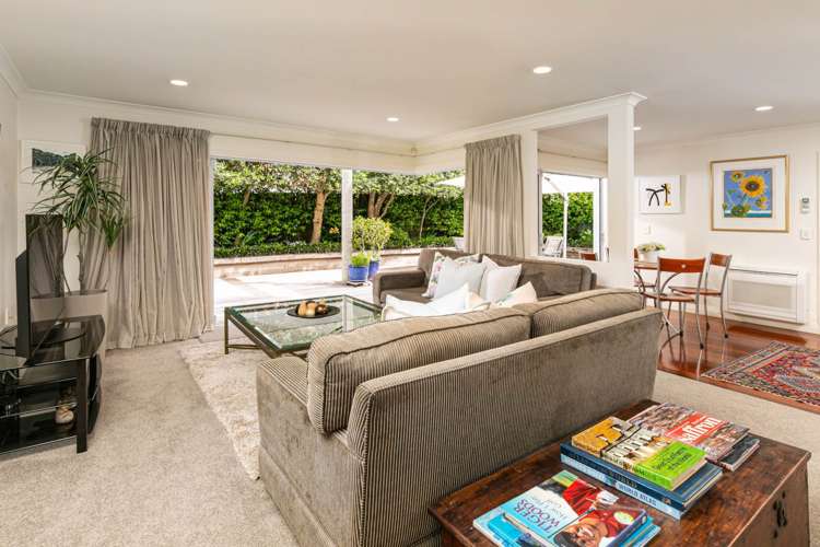 2/42 East Coast Road Milford_7