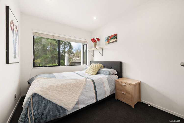 6/12 Wernham Place Northcote_12