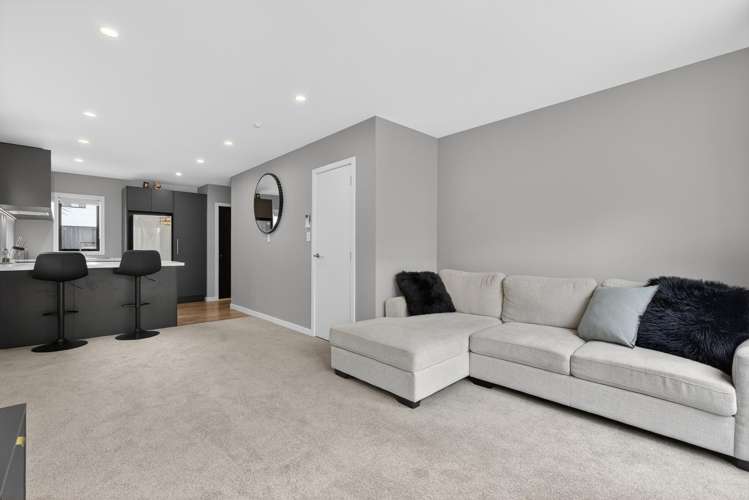 17/15 Brook Street Waiwhetu_6