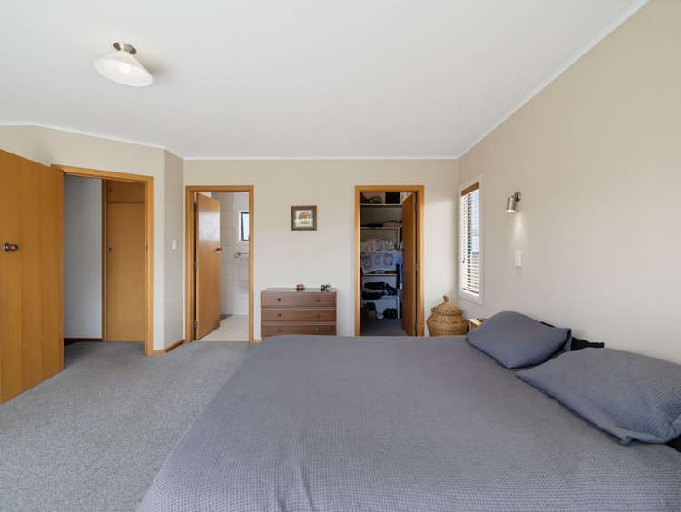 202 Whirinaki Road Bay View_19