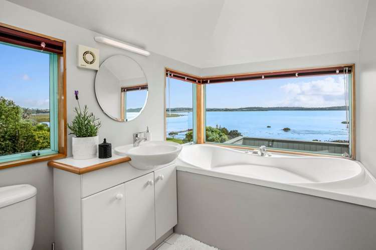 16 Spinnaker Drive Te Atatu Peninsula_14