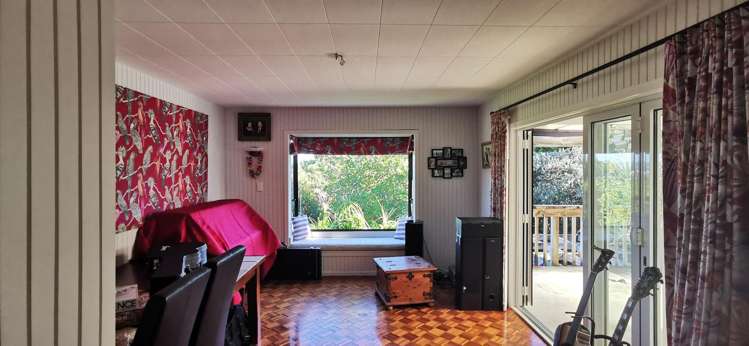22 Deane Avenue Titirangi_7