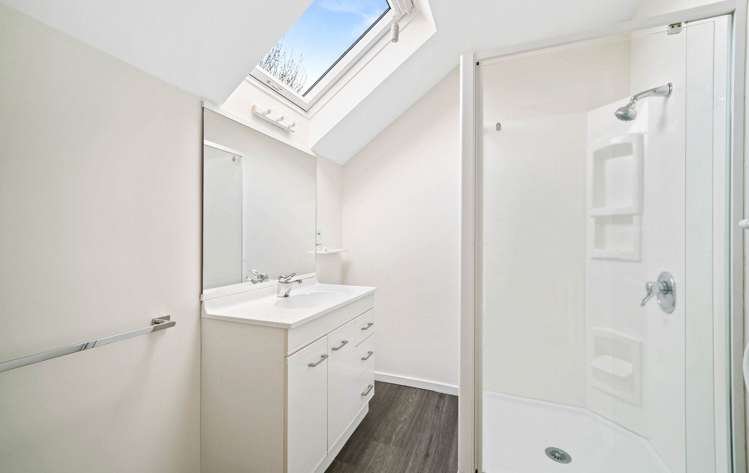 2/337 Selwyn Street Addington_11