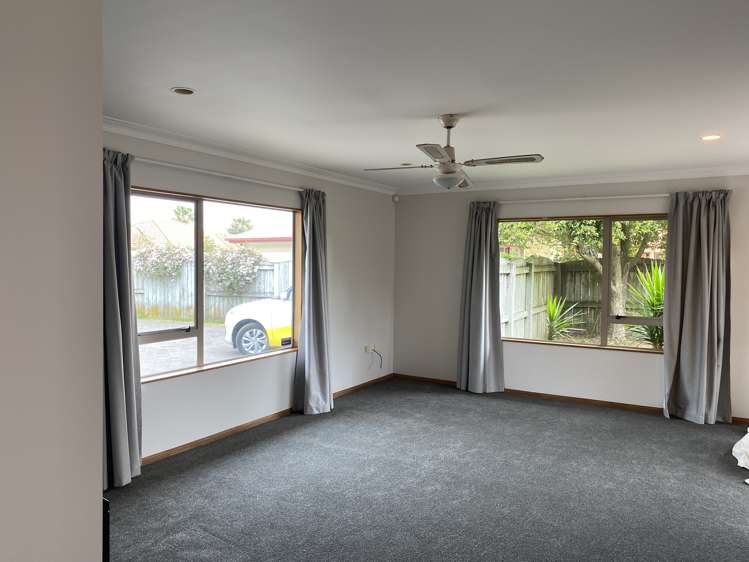 19 Lamia Grove Papamoa_5