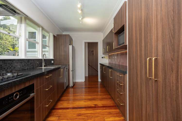 82 Atkinson Road Titirangi_13