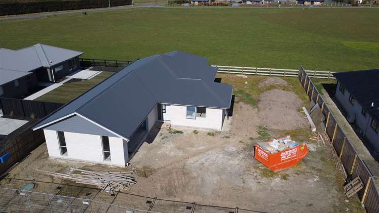 34 Plover Avenue Amberley_6