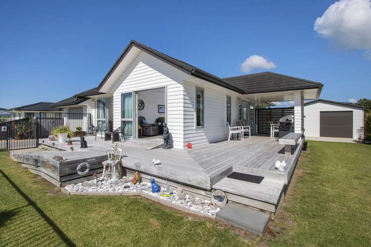 6 Sandleigh Drive Athenree_17
