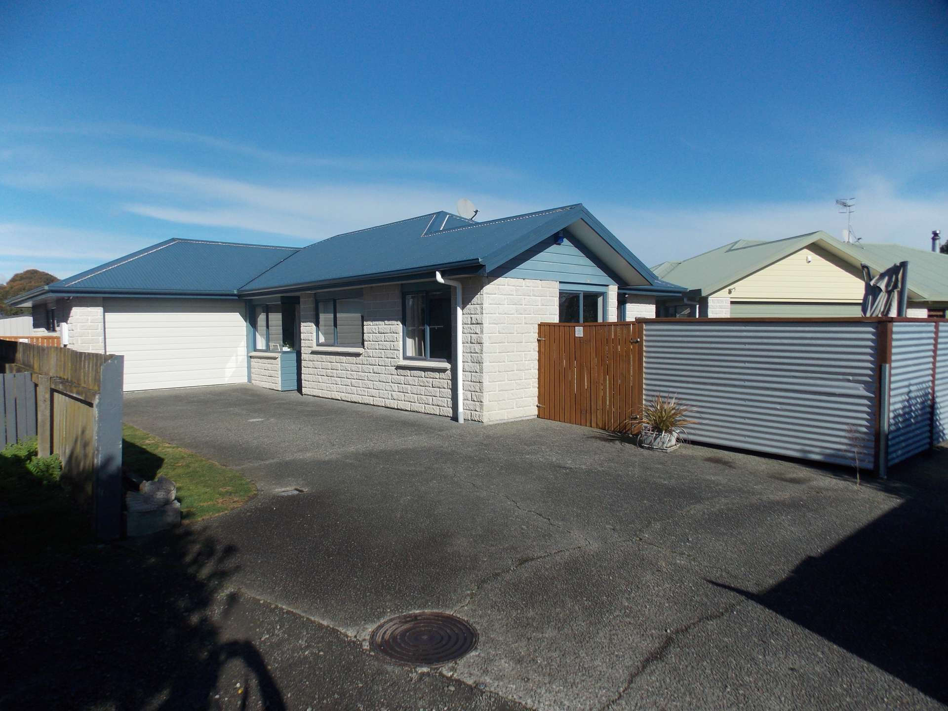 32 Somerset Crescent Highbury_0