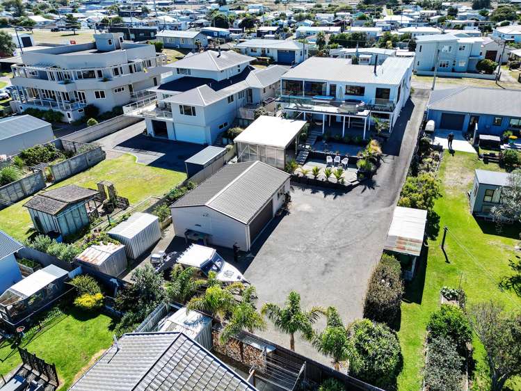 8 Roore Street Foxton Beach_2