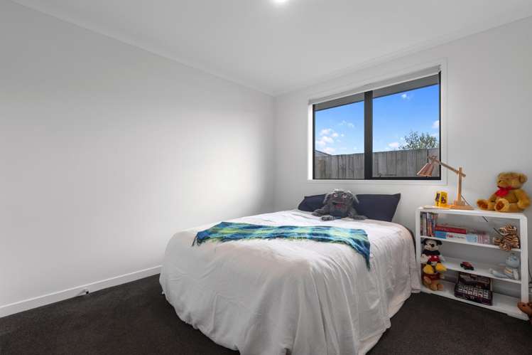 8 Cowell Crescent Pyes Pa_12