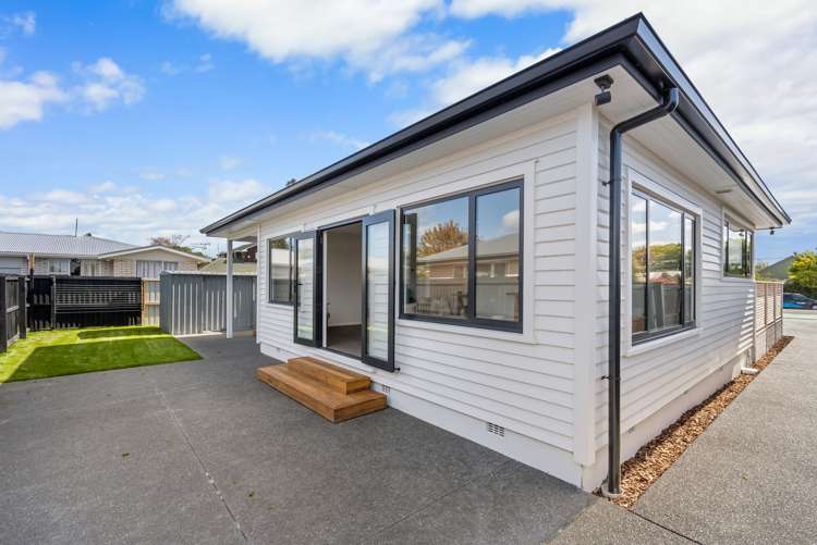 60 Frankleigh Street Somerfield_17