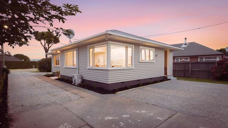 122 Springs Road Hornby_30