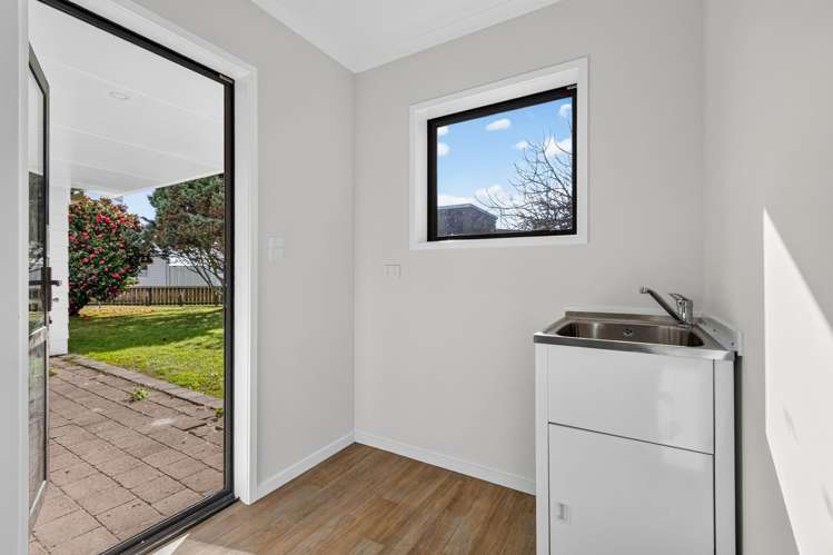 2/12 Buchanan Street Matamata_12