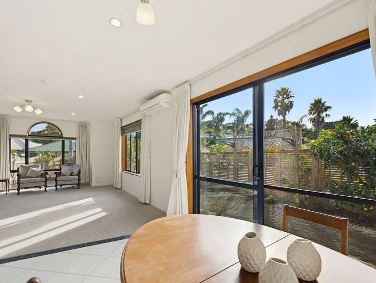 6 Red Hibiscus Road Stanmore Bay_6