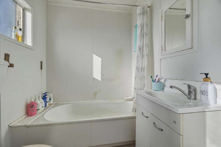 23 Clyde Street Utuhina_8