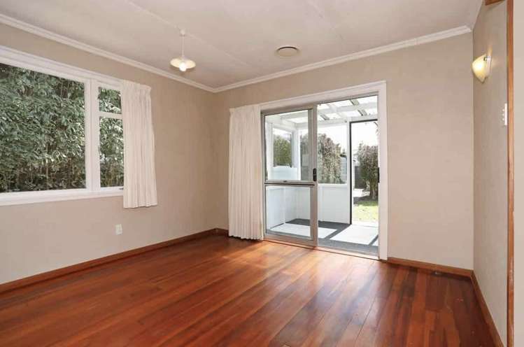 8 Nairn Crescent Awapuni_7