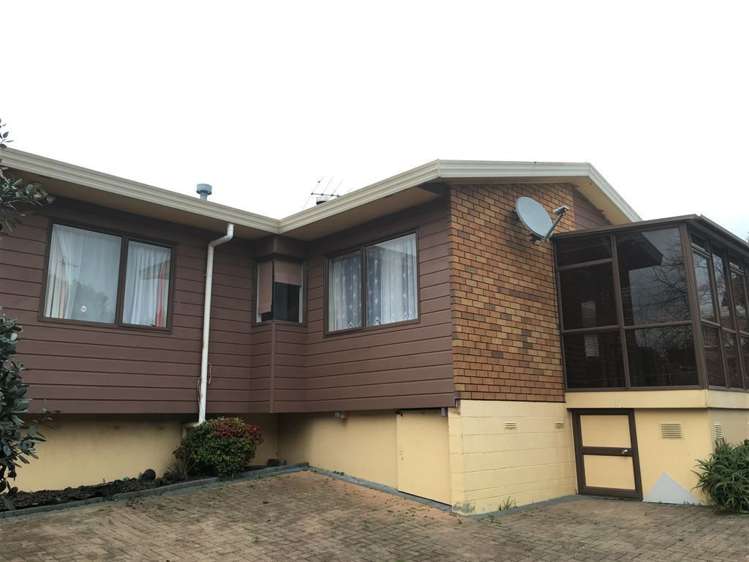 66b Titirangi Road New Lynn_1