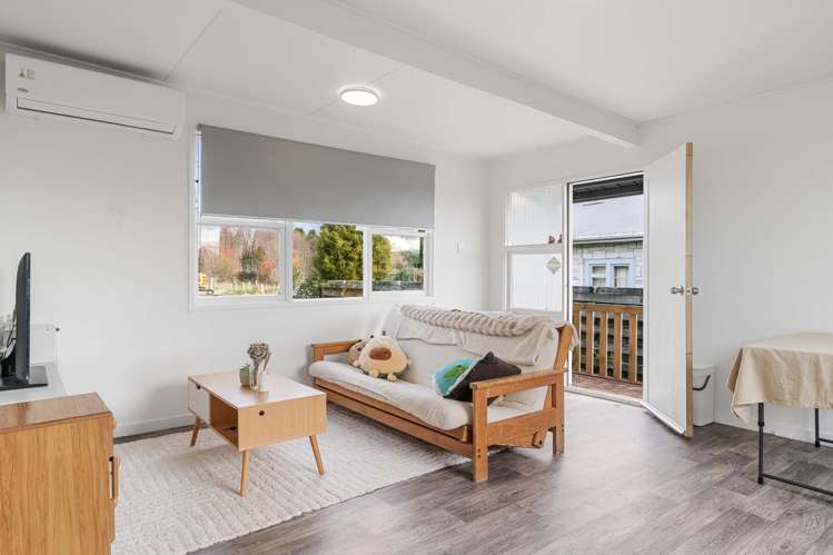13 & 13A Lee Road Hannahs Bay_18