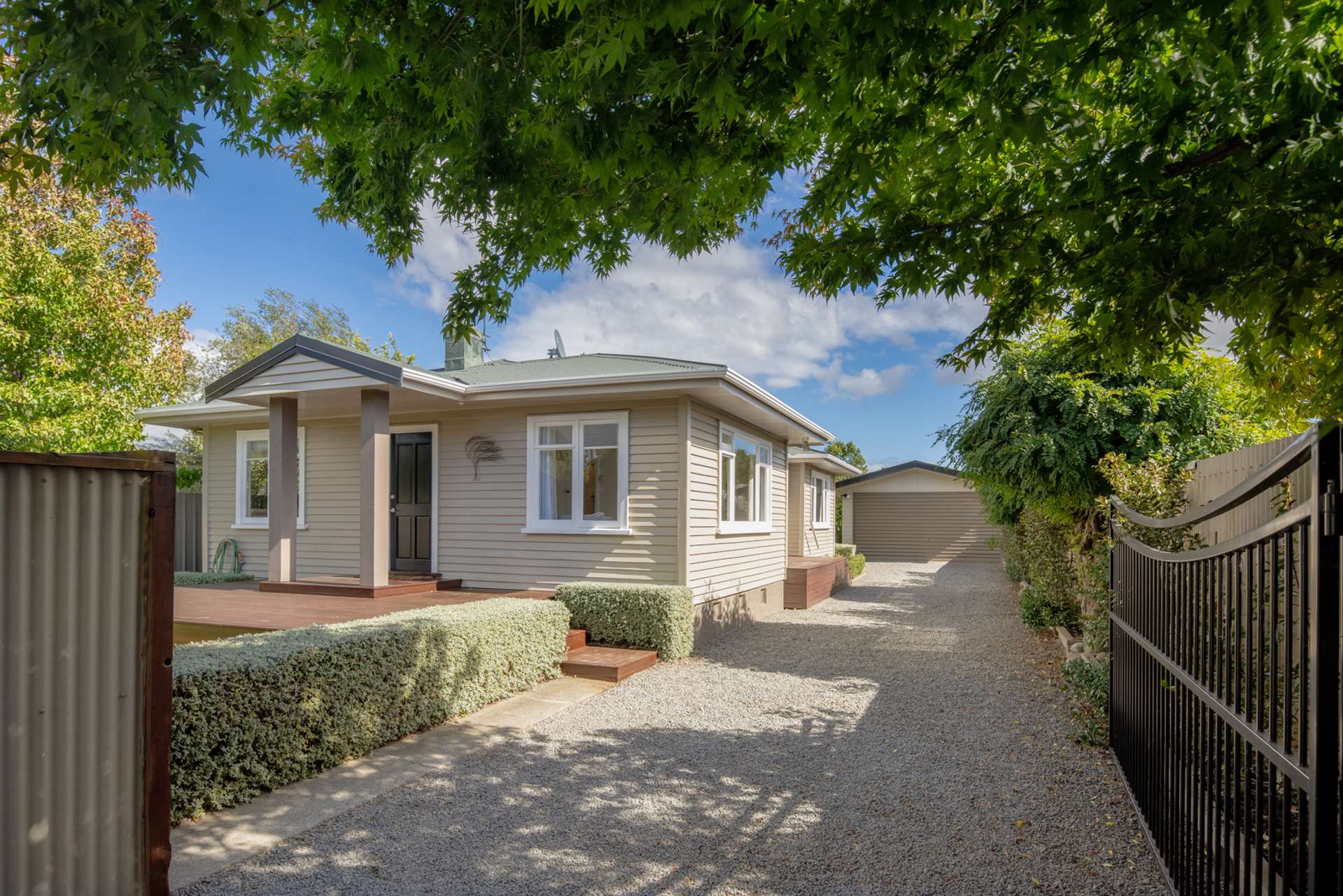 4 Edinburgh Crescent Redwoodtown_0