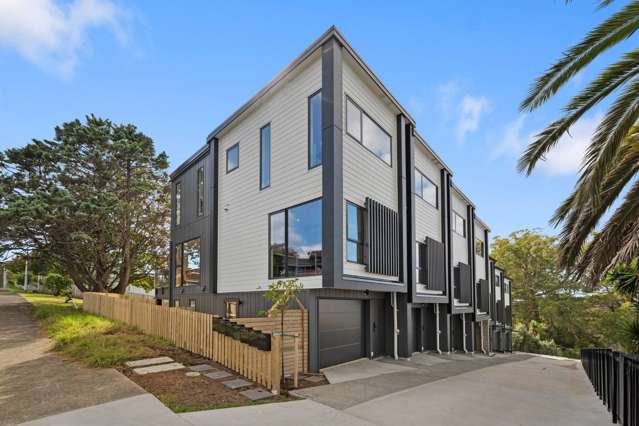 Modern Living in a Peaceful West Harbour Pocket
